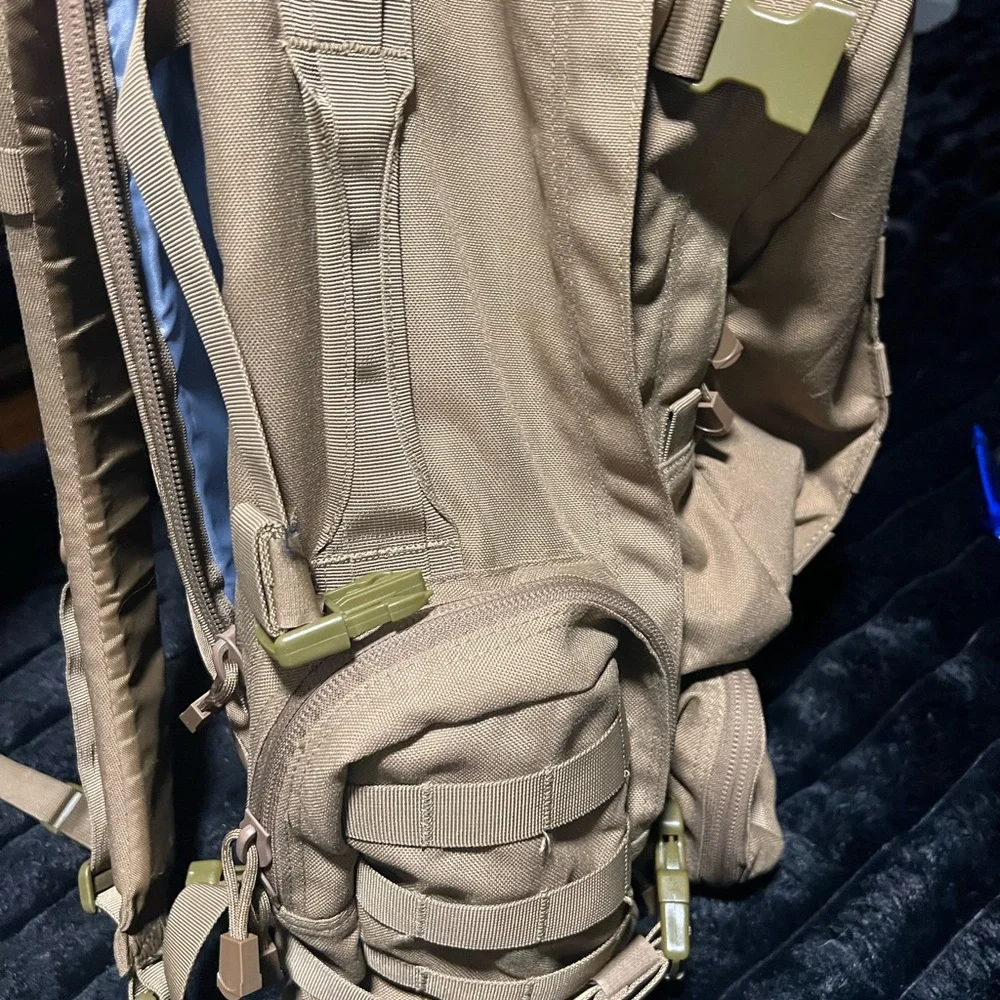 Condor backpack - Picture 2 of 11